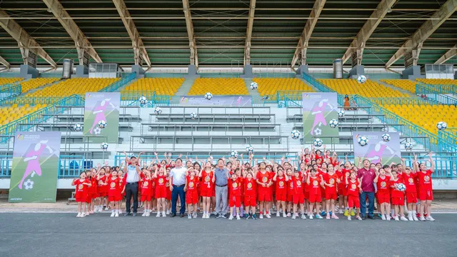 Lan tỏa cảm hứng bóng đá nữ nhân Ngày Quốc tế Phụ nữ
