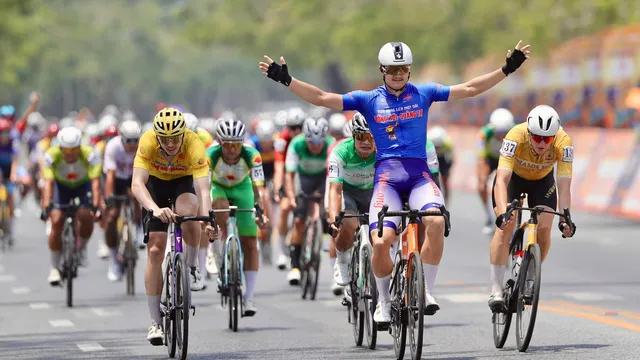 Vĩnh Long đoạt cú rút ấn tượng tại chặng 8 Cuộc đua Xe đạp Cúp Truyền hình TP.HCM