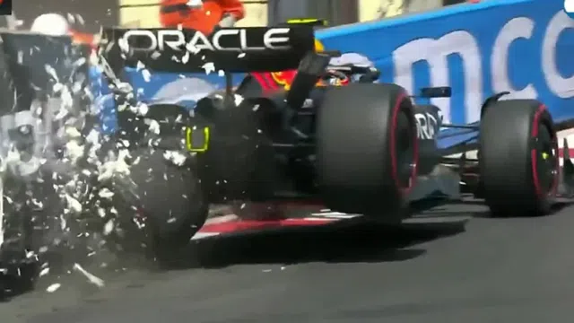 Tai nạn kinh hoàng ngay vòng đua đầu tiên của Monaco Grand Prix