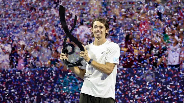 Alex de Minaur ngược dòng vô địch DC Open