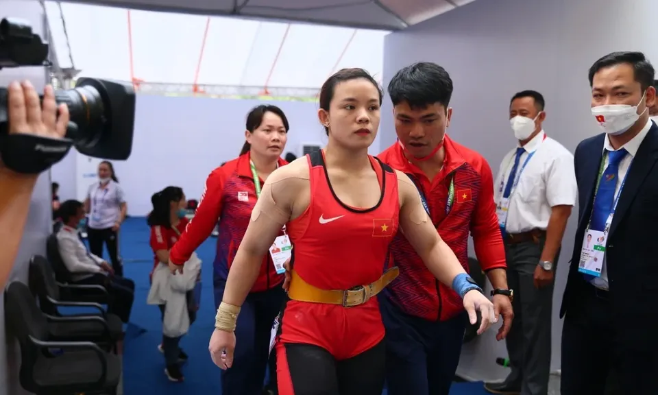 Cử tạ Việt Nam rực sáng tại giải Đông Nam Á 2025: Hồng Thanh nối dài chuỗi vàng