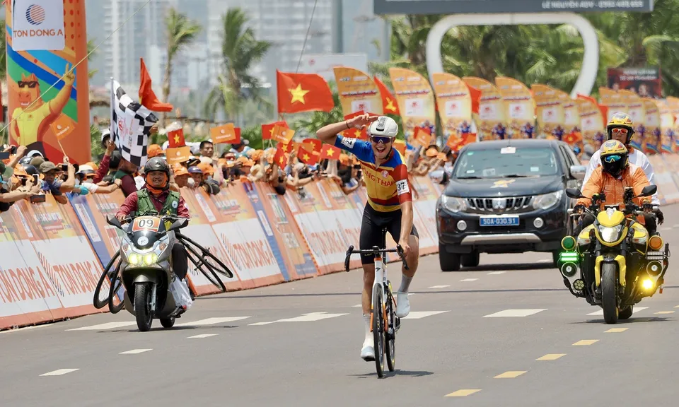 Christoph Janssen thắng ung dung ở chặng 12 Cúp Truyền hình TP.HCM