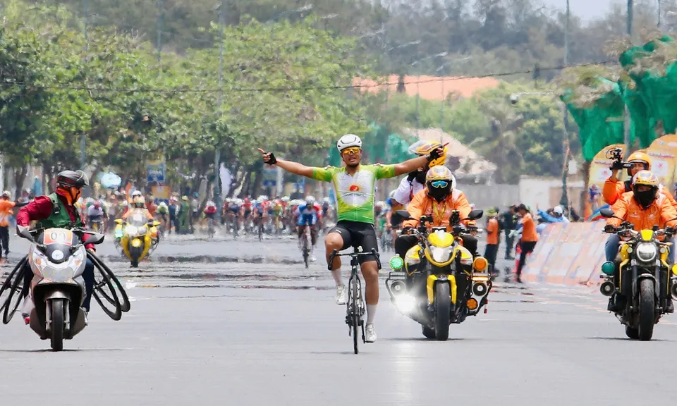 Trịnh Đức Tâm “một mình một ngựa” thắng chặng 18 Cúp Xe đạp Truyền hình TP.HCM